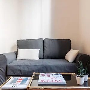 https://panzeri-flexyrent-apartment.it-lombardy.com